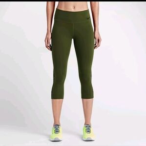 Nike 685965 Women's $90 Legendary Crops Checker Tight 2.0 Capris Pants T…